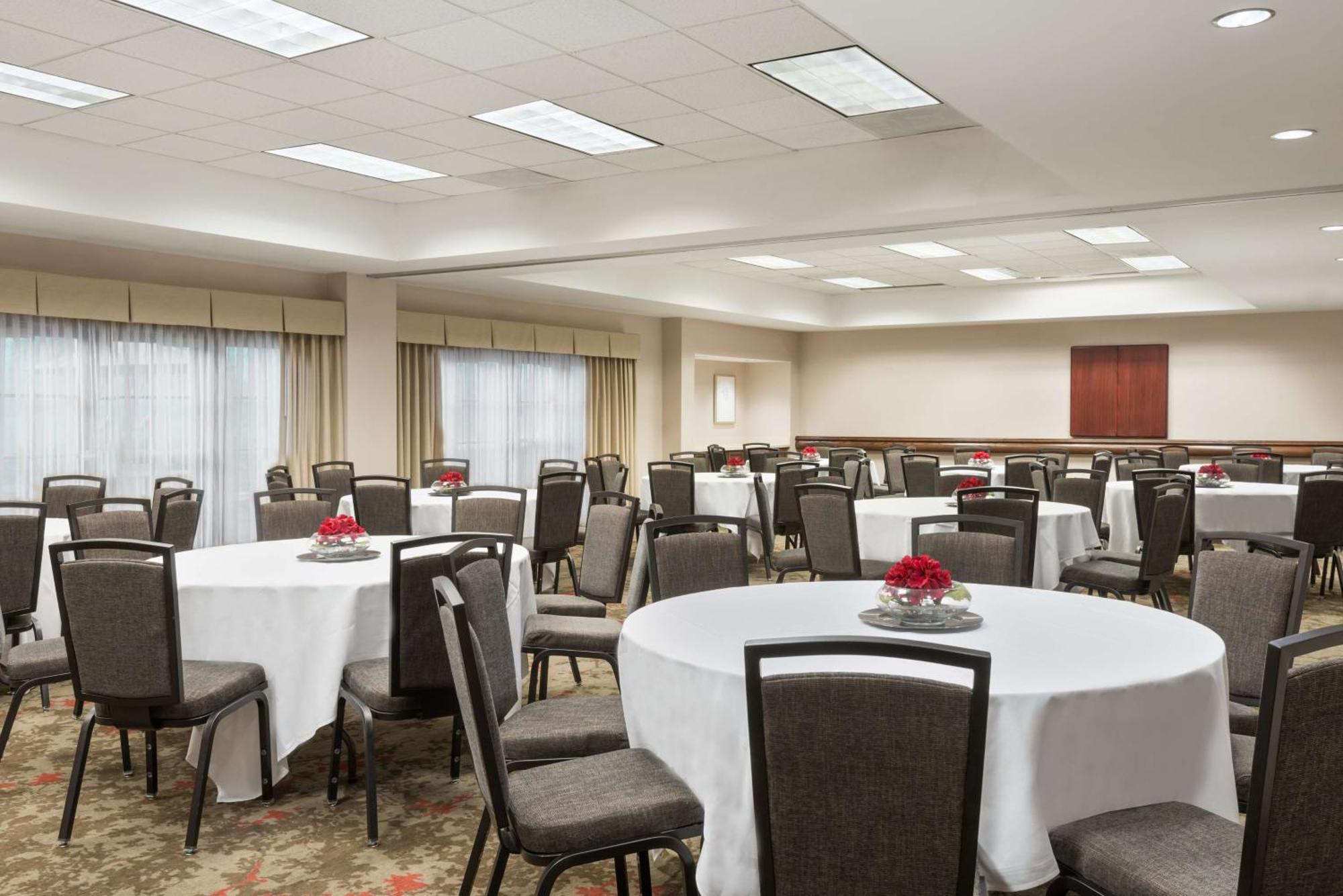 Homewood Suites By Hilton Raleigh/Crabtree Valley Eksteriør billede