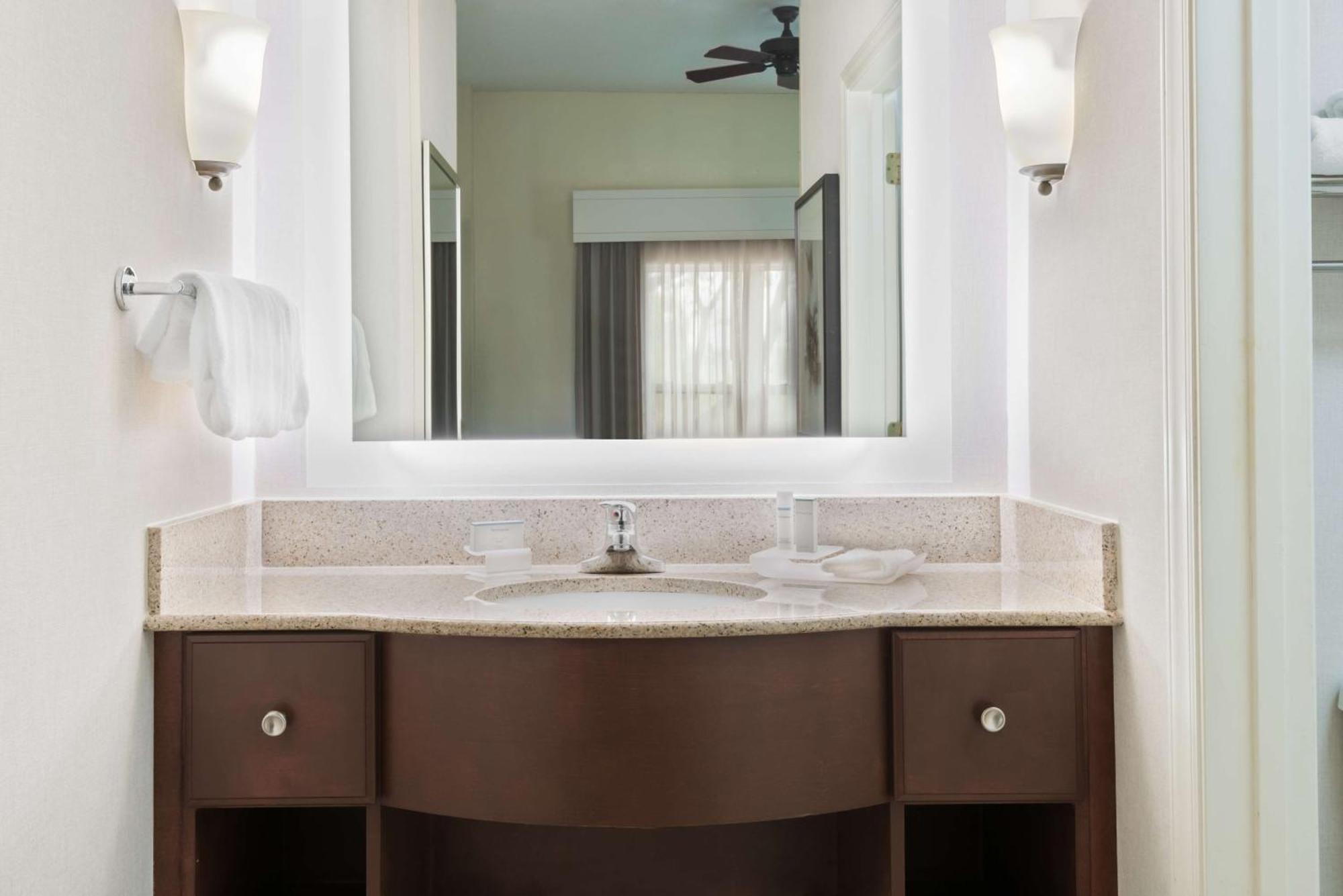 Homewood Suites By Hilton Raleigh/Crabtree Valley Eksteriør billede