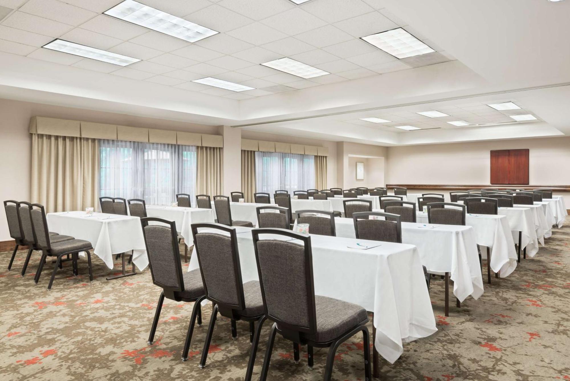 Homewood Suites By Hilton Raleigh/Crabtree Valley Eksteriør billede