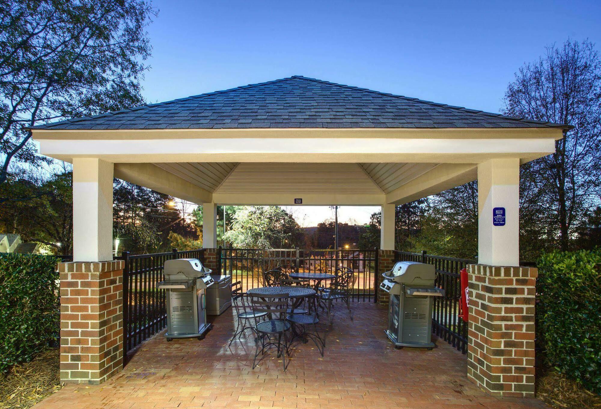 Homewood Suites By Hilton Raleigh/Crabtree Valley Eksteriør billede